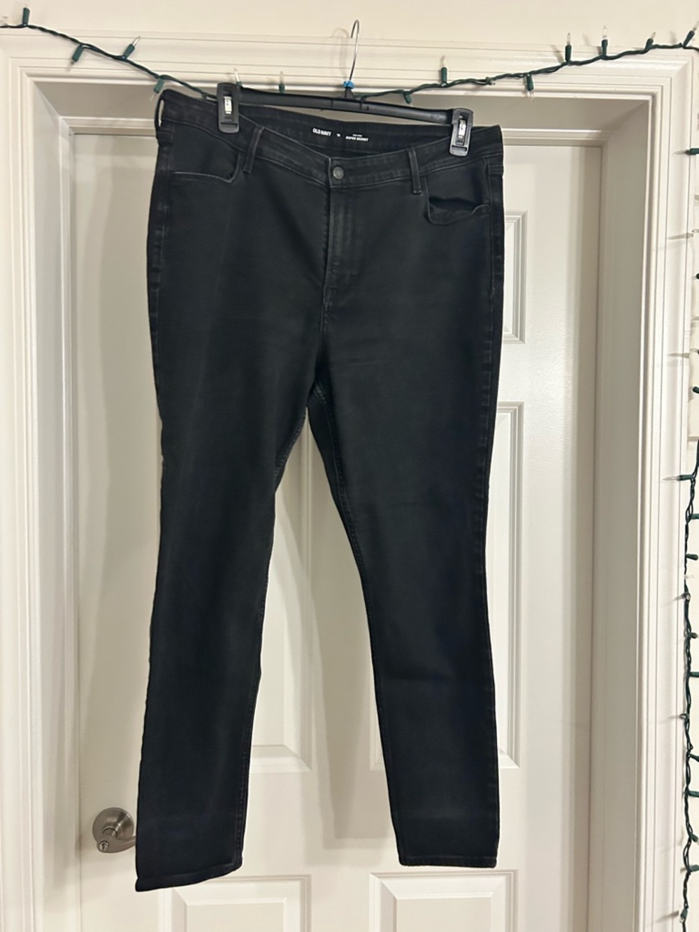 Old Navy Black High-Rise Super Skinny Jeans